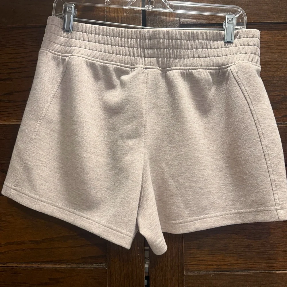 ✅Yogalicious medium light tan Athletic Shorts Sweats pockets lounge soft stretch